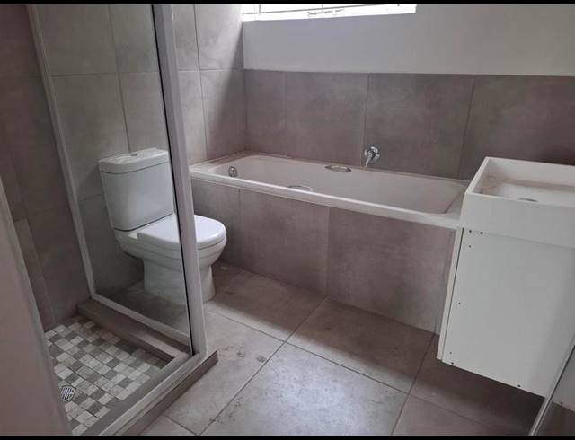 4 BEDROOM HOUSE FOR SALE IN PAROW NORTH